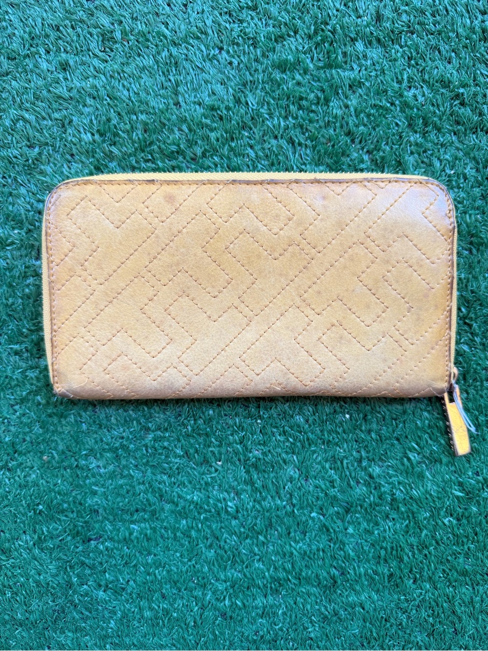 Tory Burch Zip Around Wallet